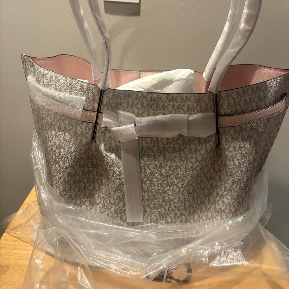 Michael Kors Elegant Gray and Pink Tote